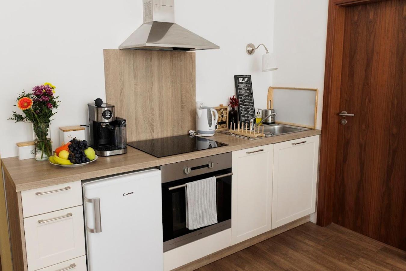 Diamond Residence In Old Town With Free Parking Bratislava Luaran gambar