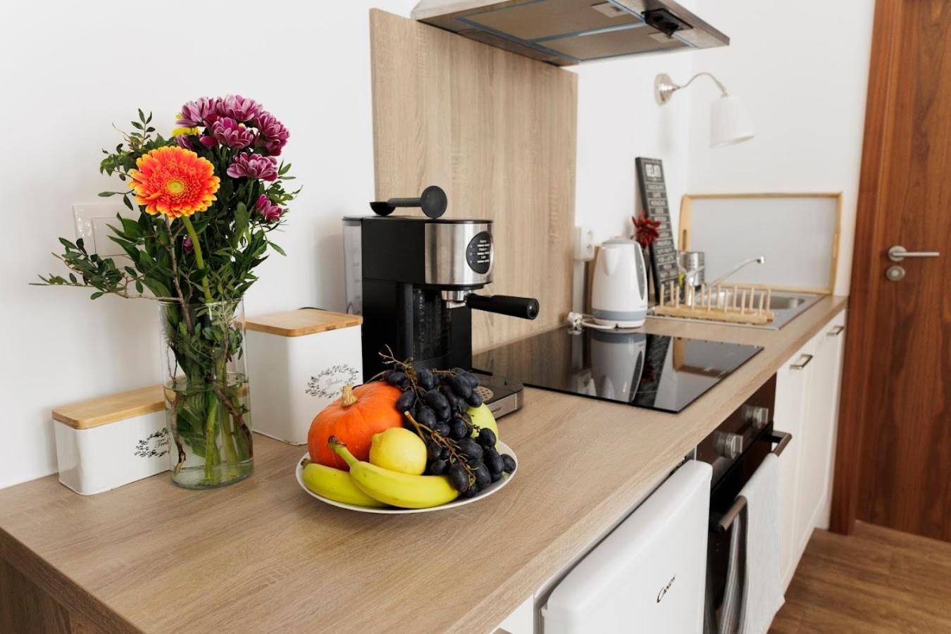 Diamond Residence In Old Town With Free Parking Bratislava Luaran gambar