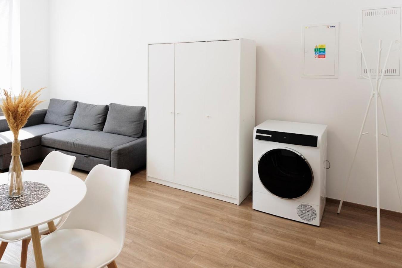 Diamond Residence In Old Town With Free Parking Bratislava Luaran gambar