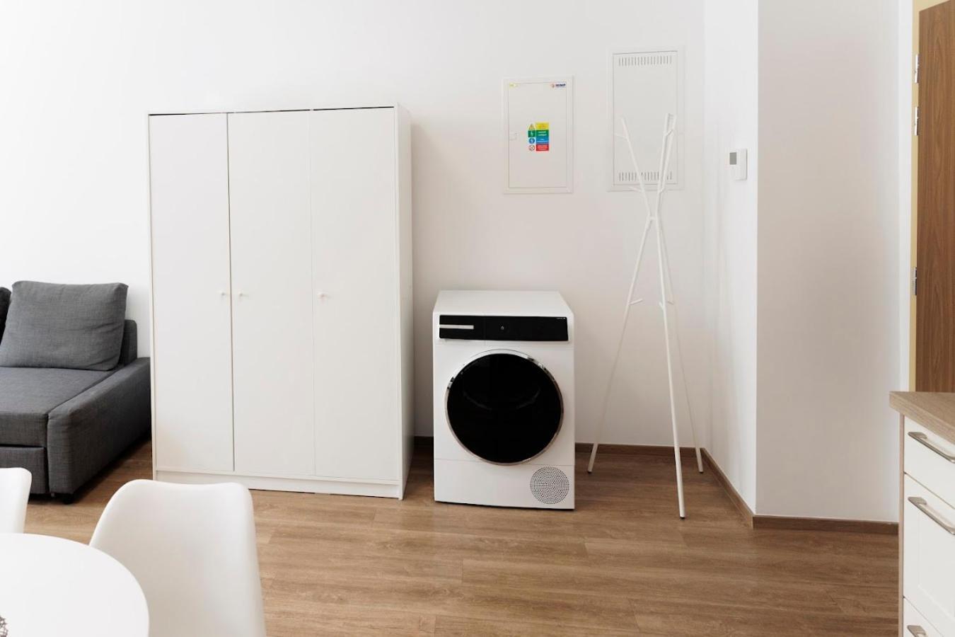Diamond Residence In Old Town With Free Parking Bratislava Luaran gambar