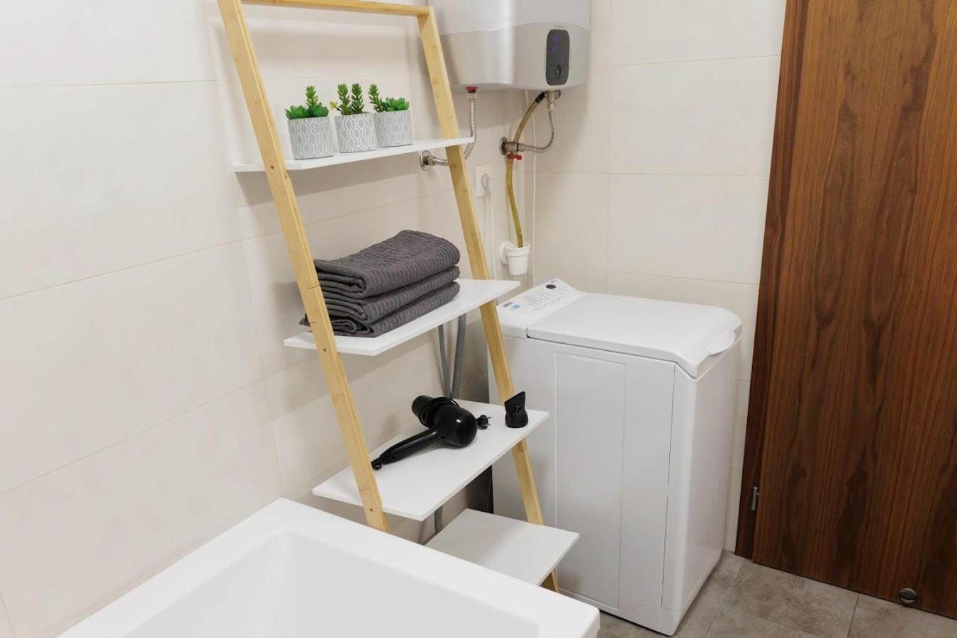 Diamond Residence In Old Town With Free Parking Bratislava Luaran gambar