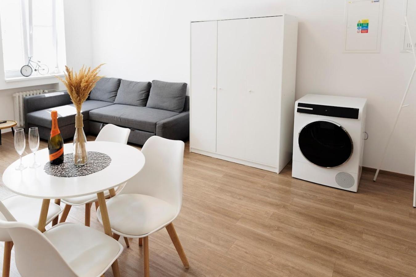 Diamond Residence In Old Town With Free Parking Bratislava Luaran gambar