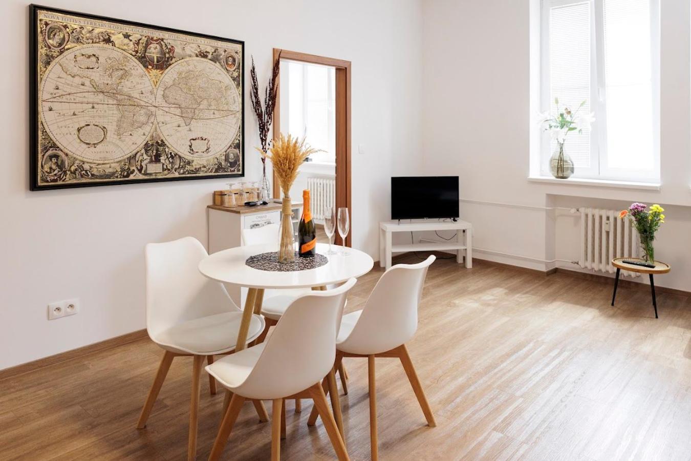 Diamond Residence In Old Town With Free Parking Bratislava Luaran gambar